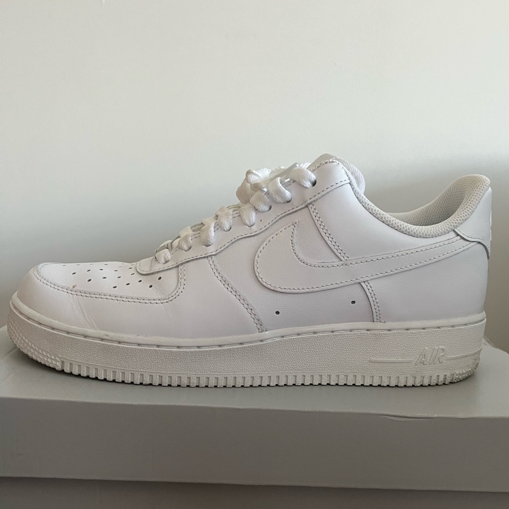 Nike Air Force 1 White - Size [9.5 men / 11 women]